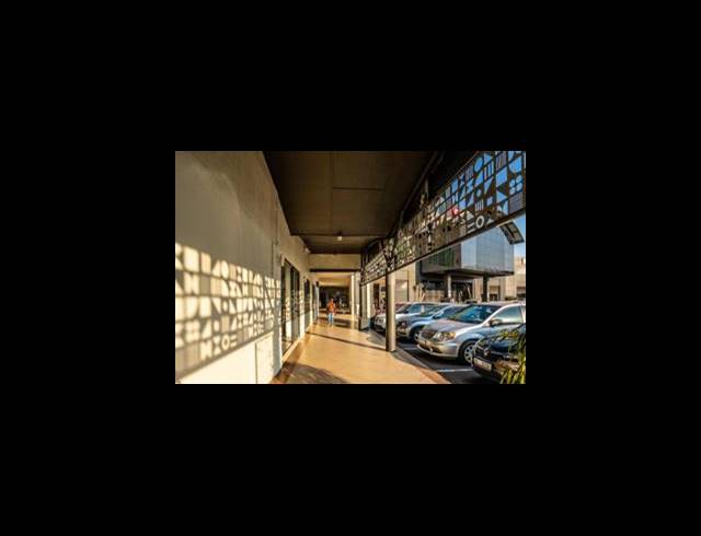 260M² BUSINESS CENTRE TO LET IN WATERFALL